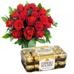 16 Pcs Ferrero Rocher  with Red Roses Bunch
